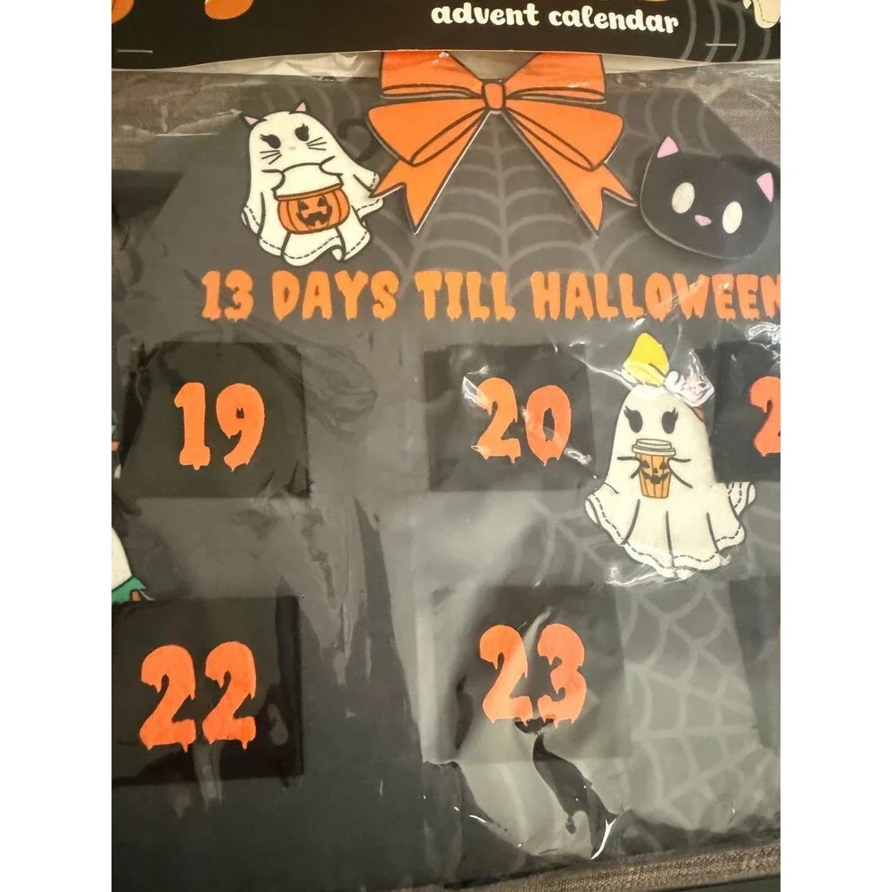 New Halloween Ghostees Pocket Countdown Calendar * Hot Topic Exclusive*